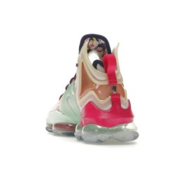 Nike LeBron 19 - Chaussure Célébrant l'Héritage Basketball